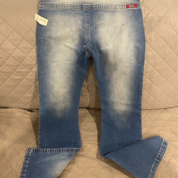 Tension blue jeans. Size large - Picture 3 of 3